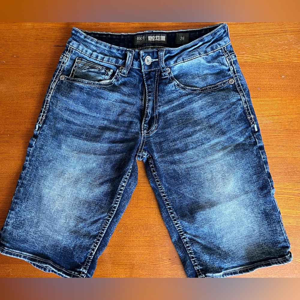 Jake, size 28.